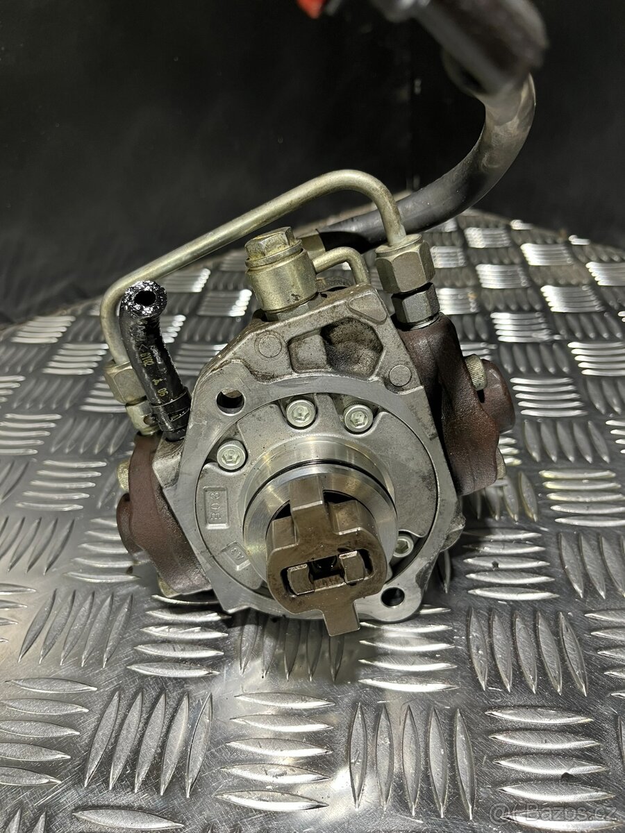 //Vstřikovací Čerpadlo Toyota 2.0 2.2 D4D Denso//