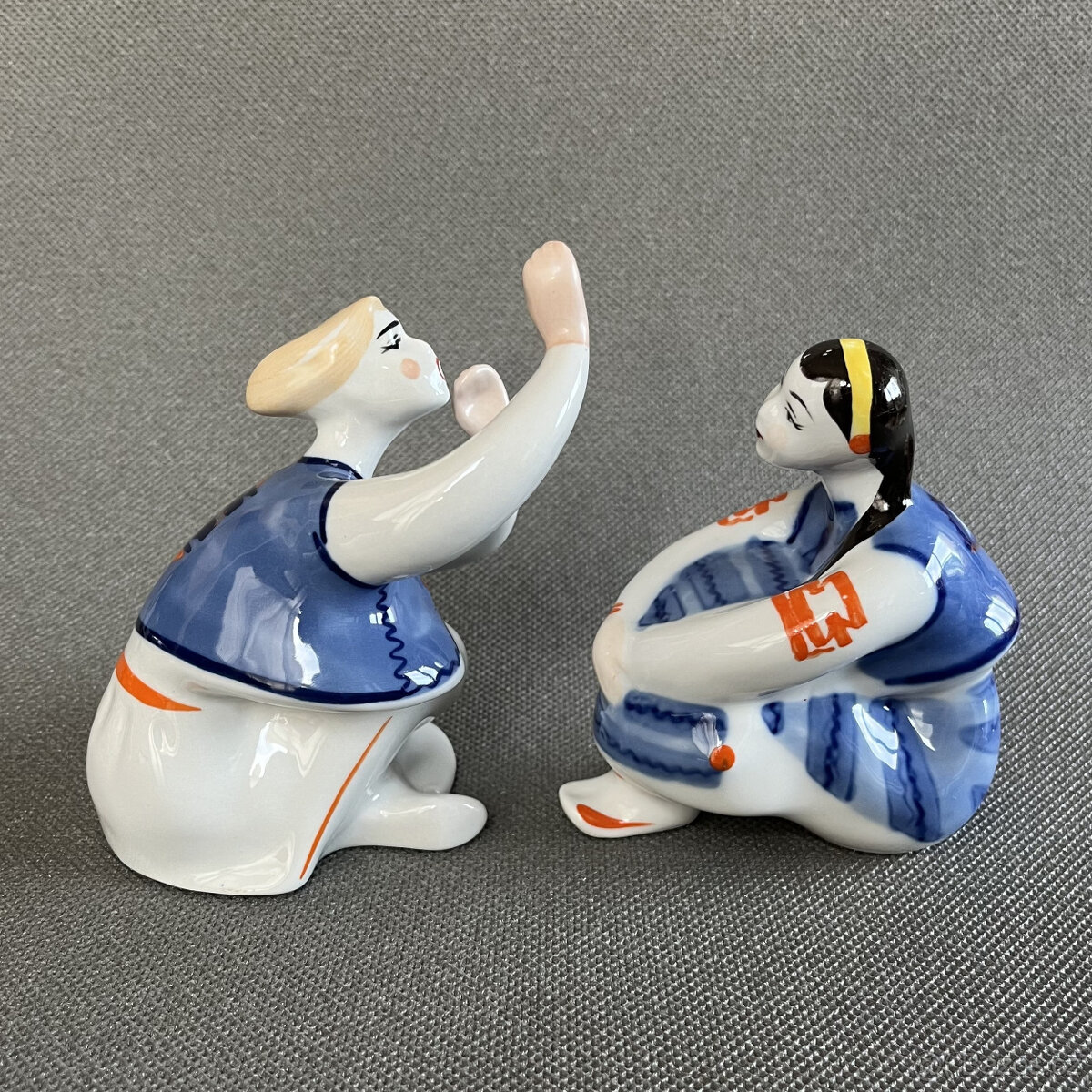 Porcelánové párové sošky Píseň, Korosten USSR