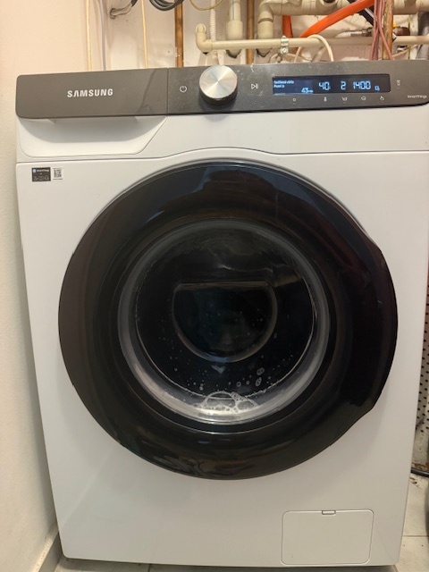 Prodám pračku SAMSUNG - je ještě v záruce.