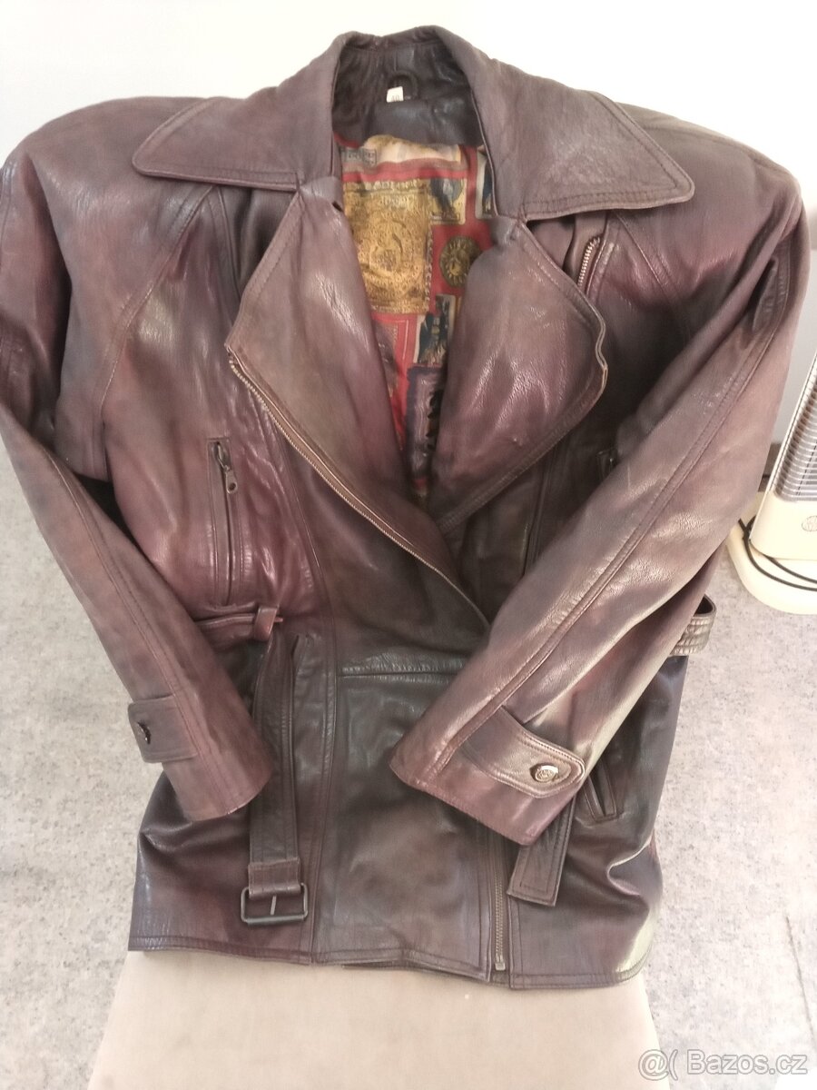 Hnědá dámská kožená bunda