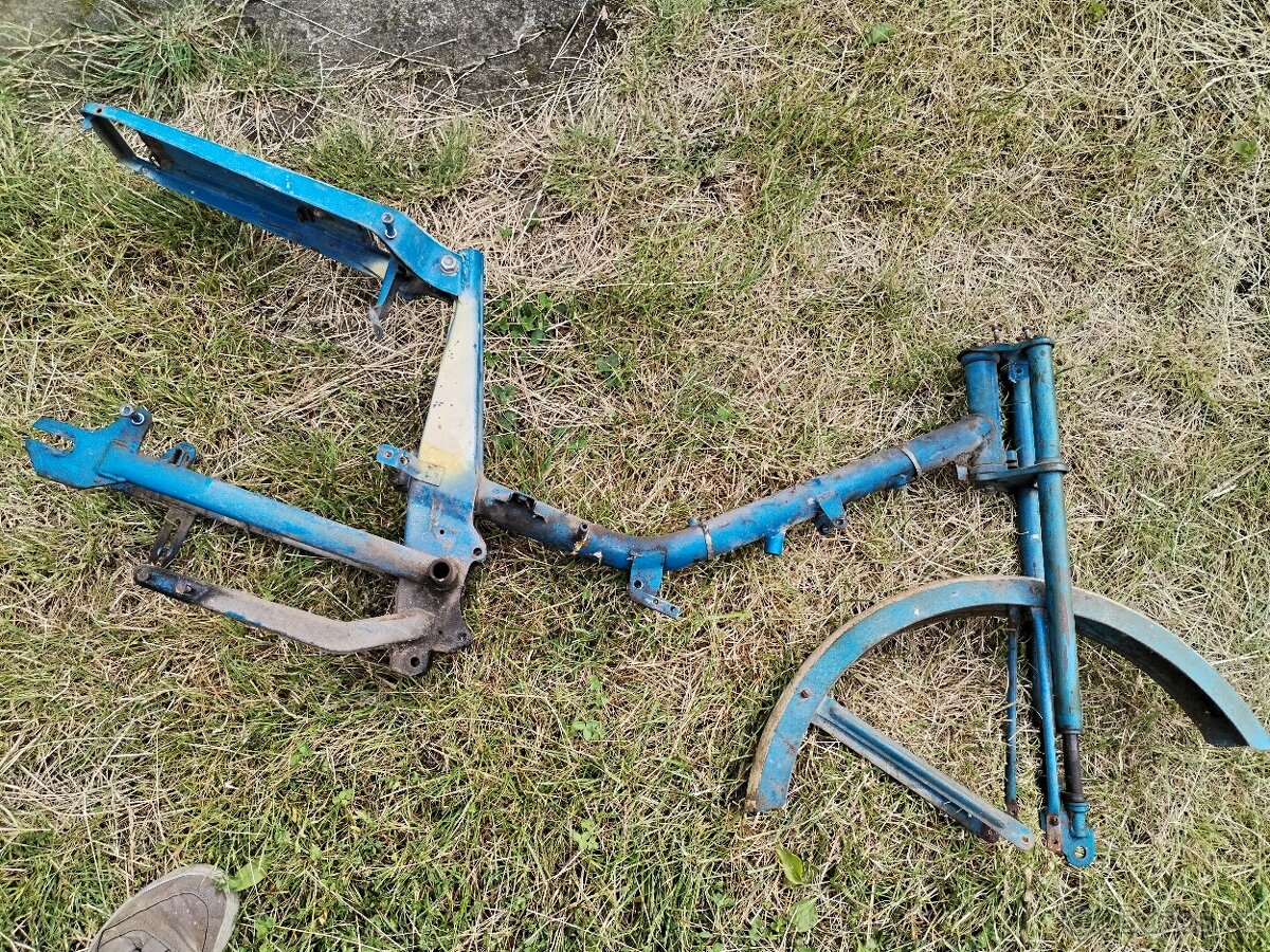 Rám s vidlicí Babetta 207