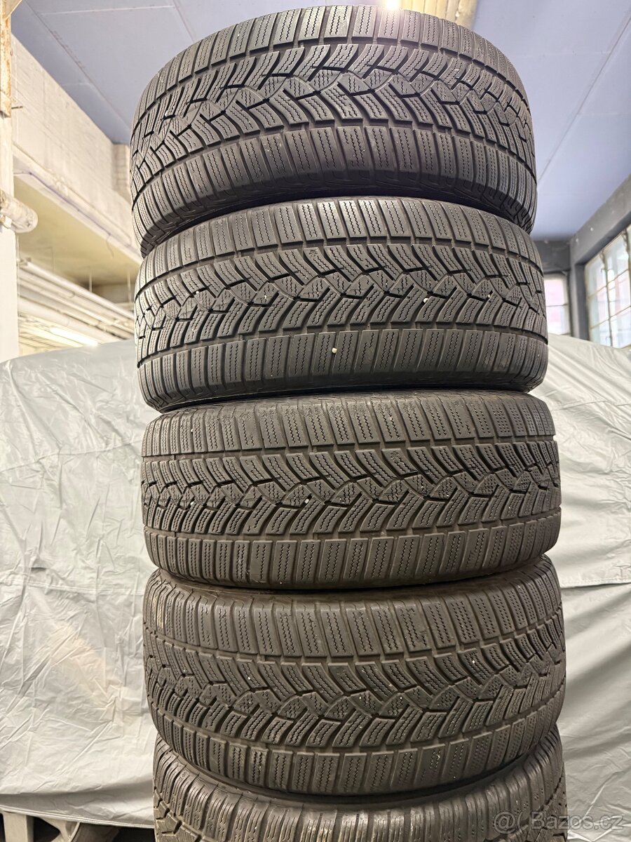 prodám zimní 225/50/17 Goodydear