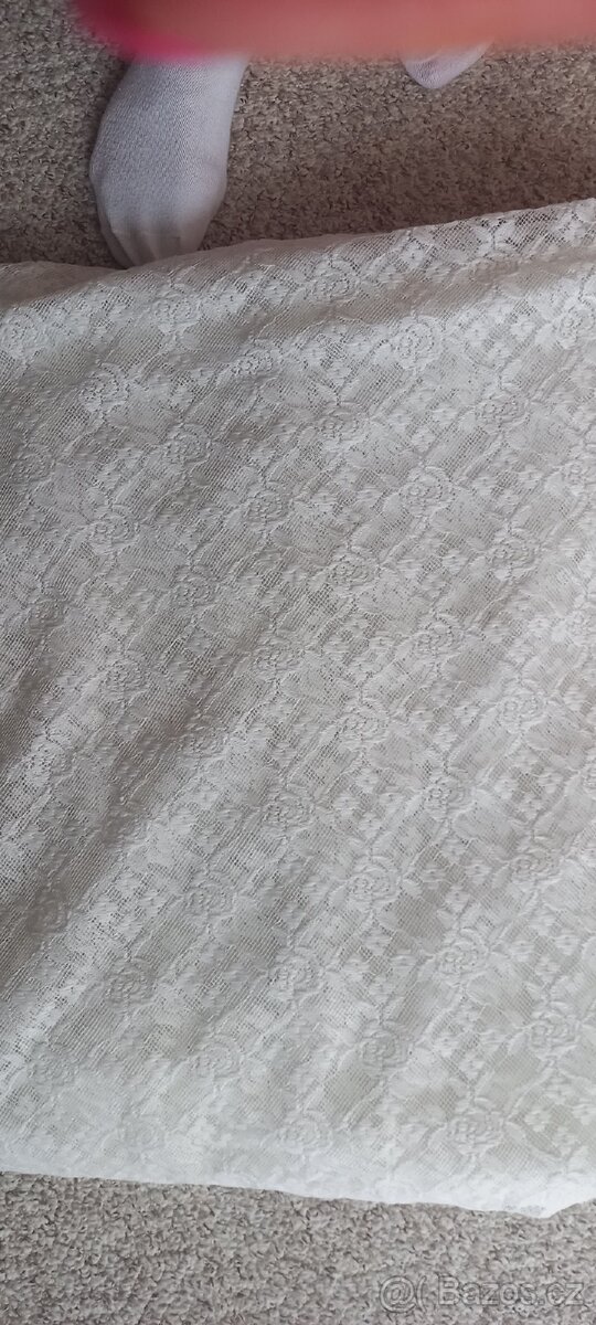 ušité záclony délka 2.60 a šířka 3m do pravidelných záhybů