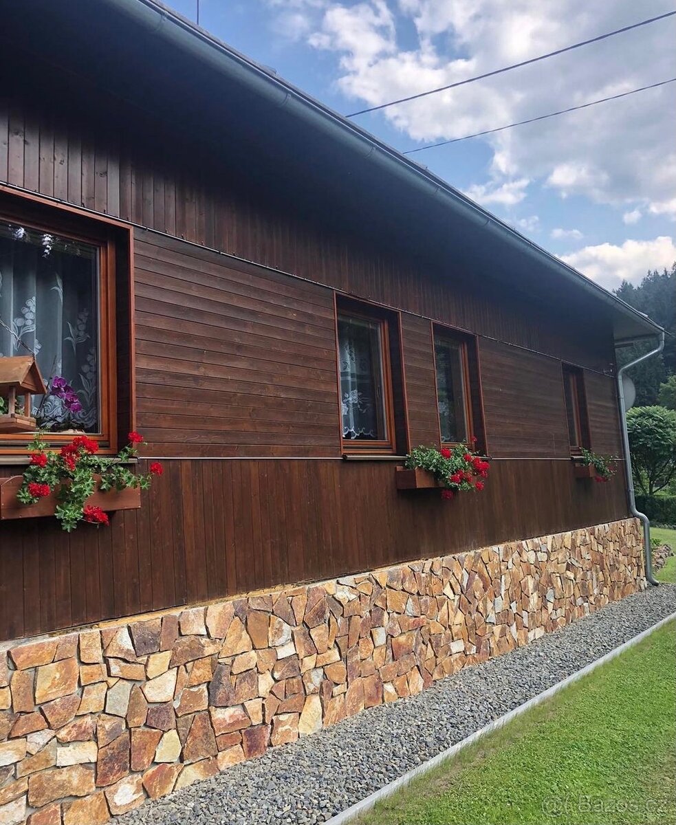 Přírodní obklad a dlažba