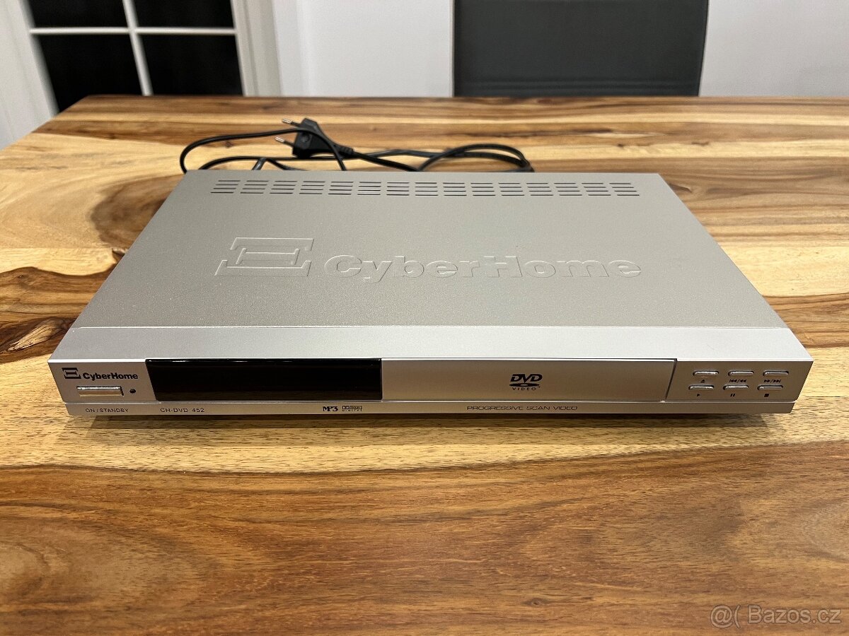 DVD Přehrávač Cyberhome s ovladačem