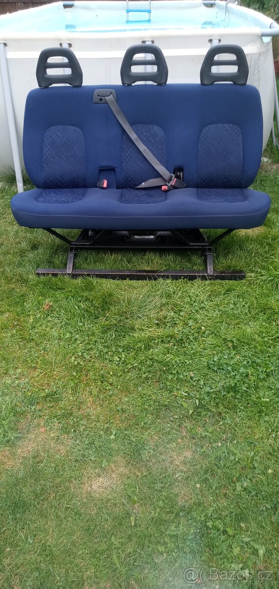 PRODÁM TROJSEDAČKU DO FIAT DUCATO 2002-2005 MODRÁ PĚKNÁ
