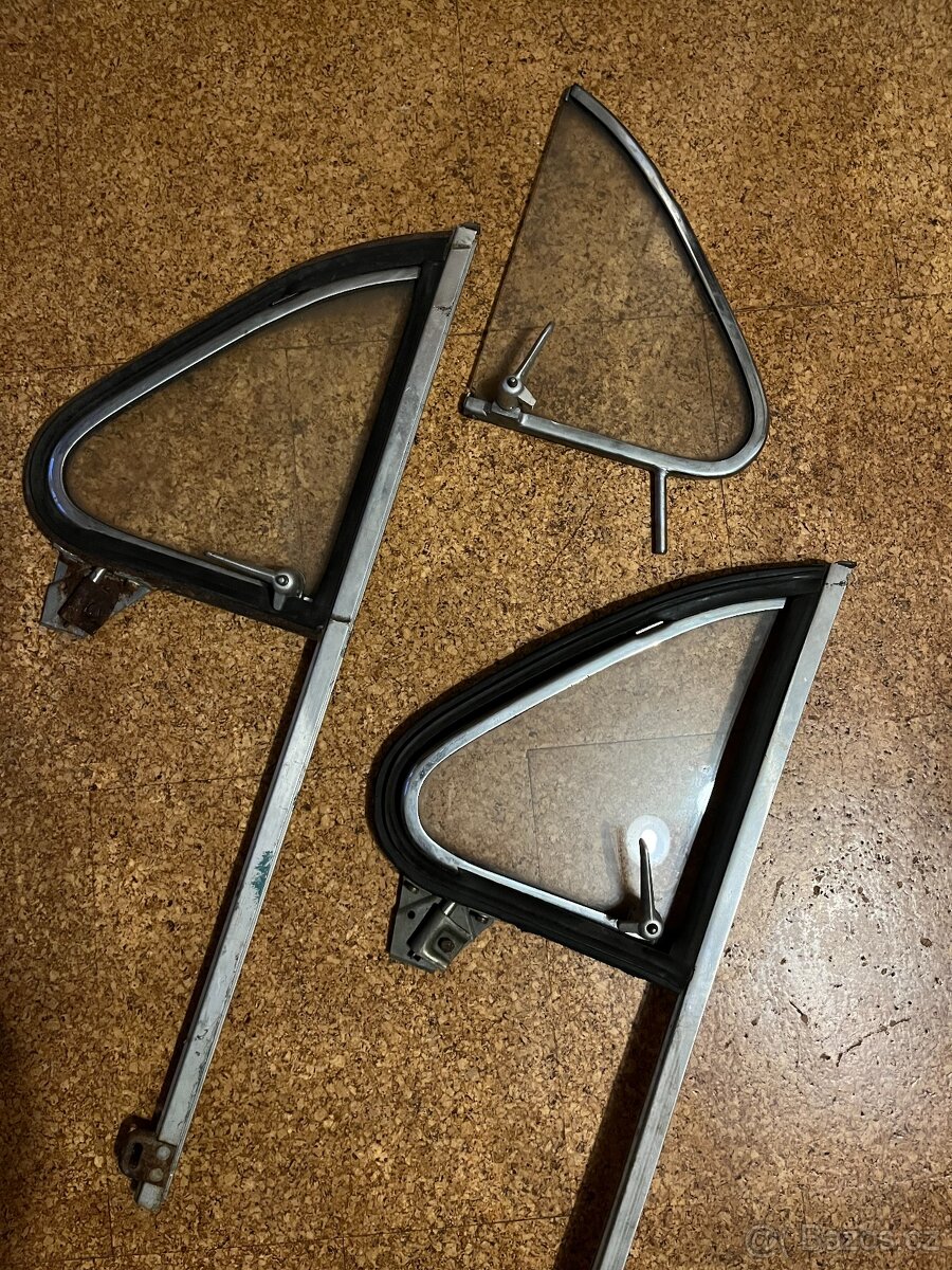 Škoda Octavia apod. - větrací okna včetně originál těsnění