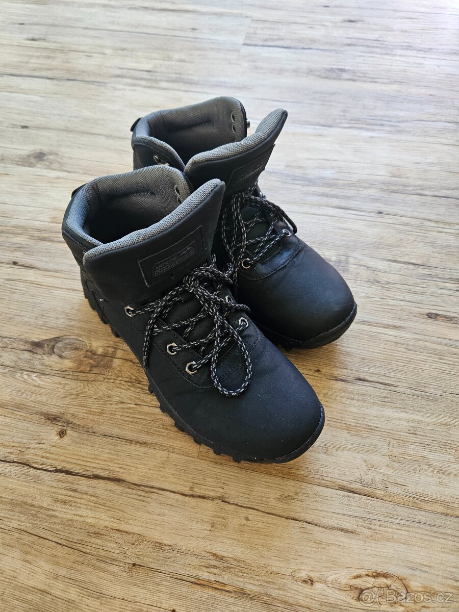 Kotníkové boty Sprandi