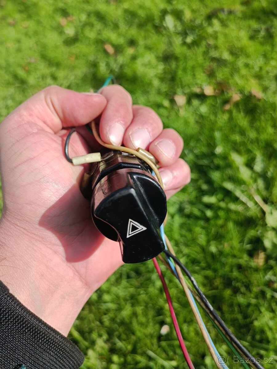 Přepínač PAL Škoda Výstražné