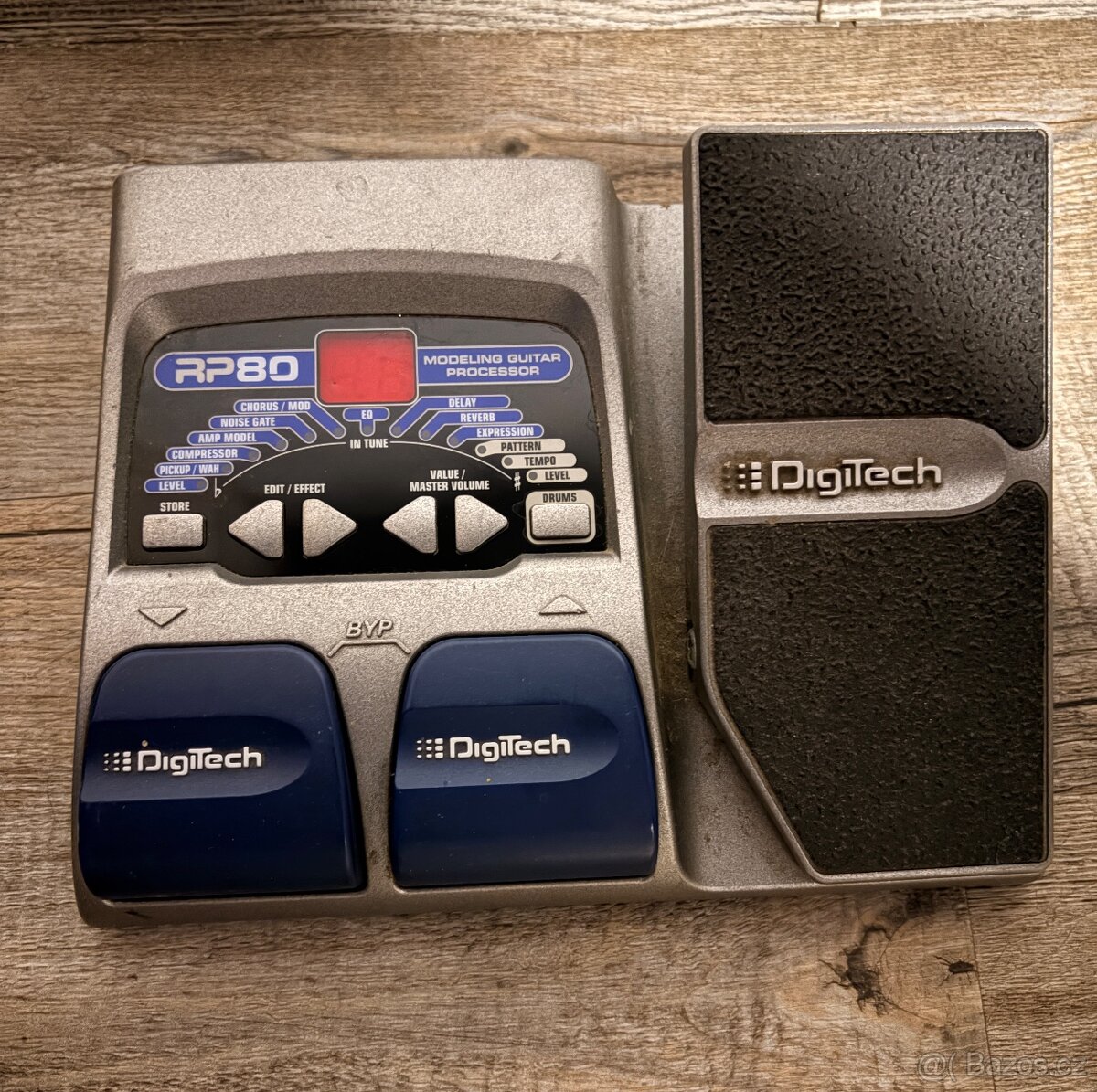 Kytarový multiefekt Digitech