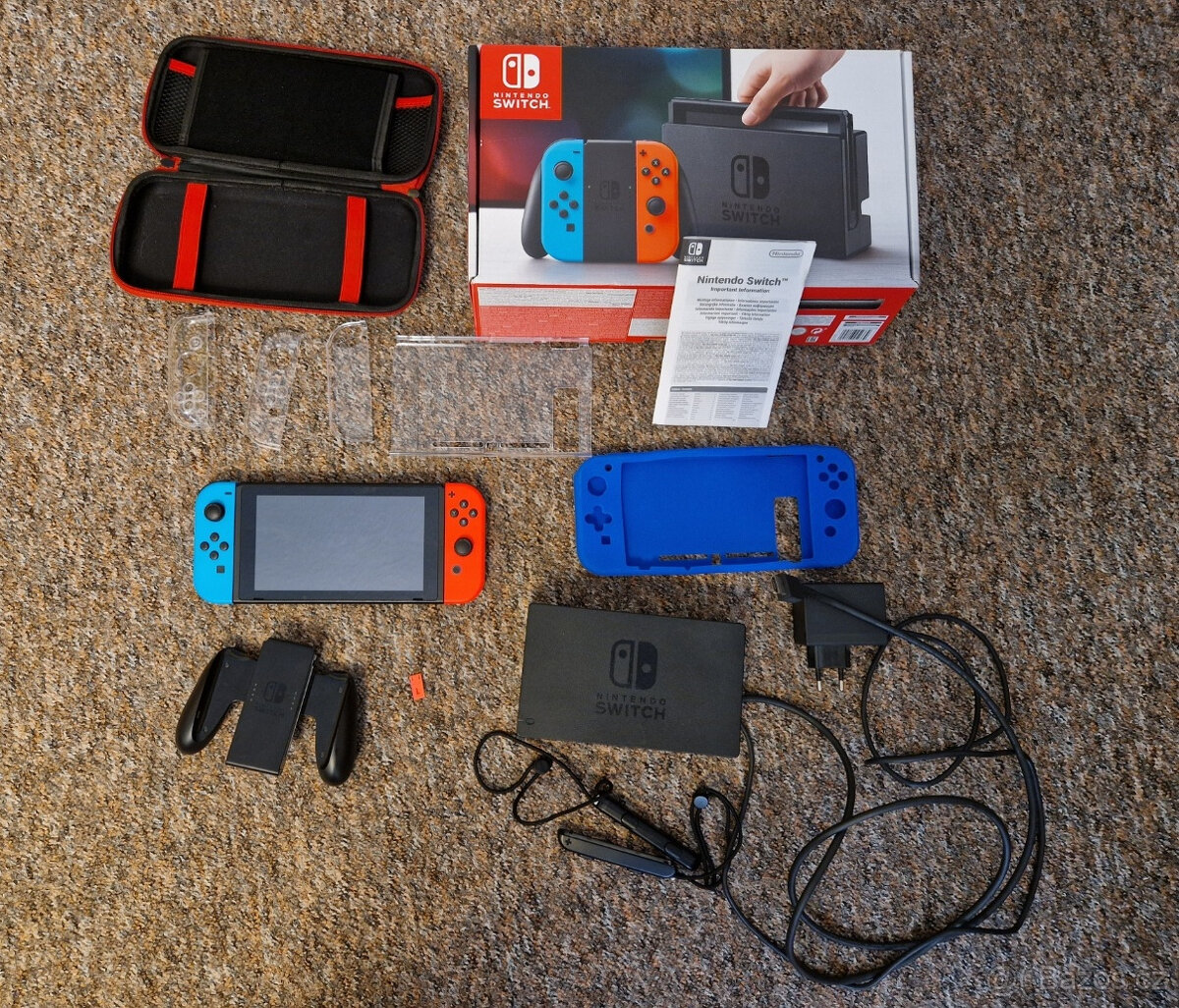 Nintendo Switch + příslušenství, hacknutelná verze
