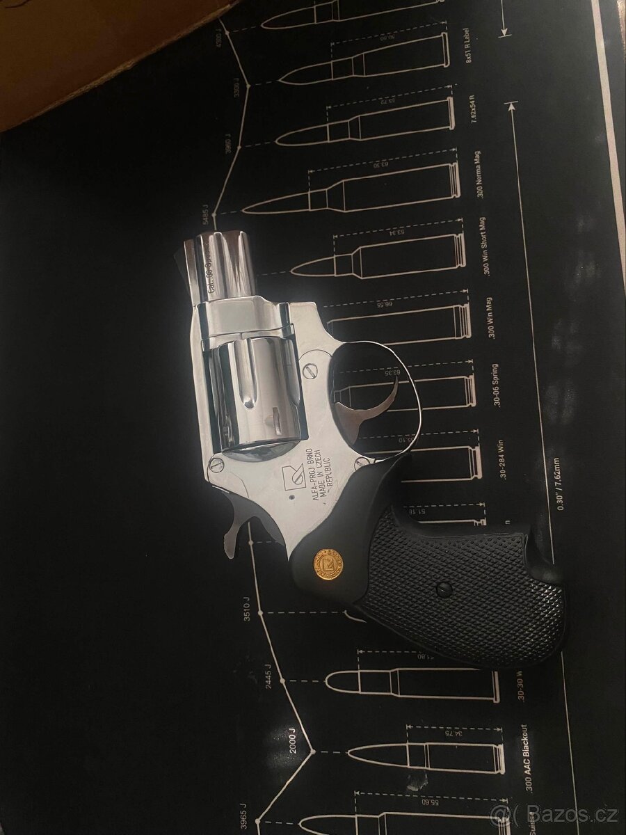 Revolver 38. Spec + 170 nábojů