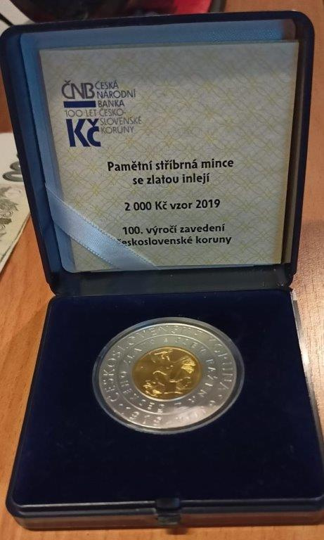 Pamětní stříbrná mince se zl. středem  2019