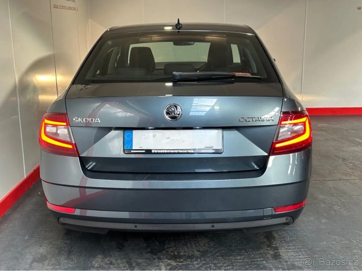 Octavia 3 Face světla top led