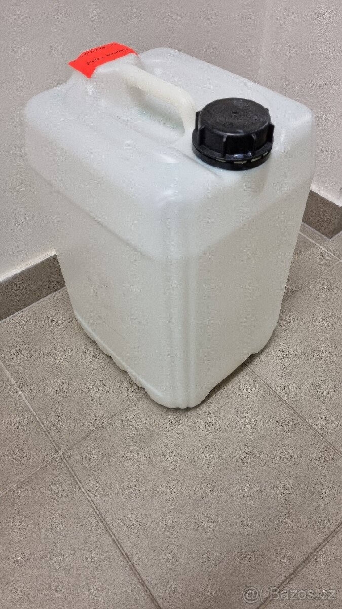 Kanystry 20 l - vice kusu