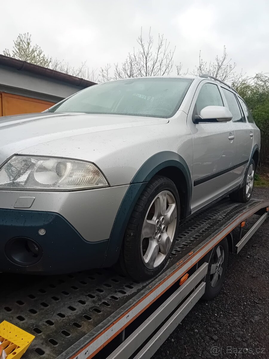 Škoda Octavia Scout 2.0tdi 103kw 4x4 320t km, nepojízdné