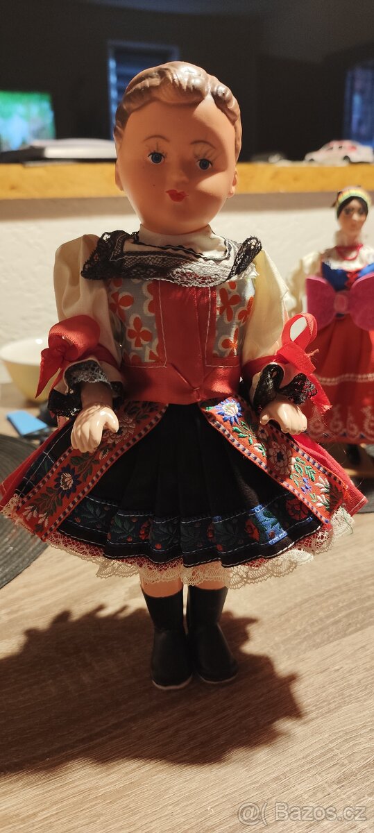Sběratelské krojonove panenky