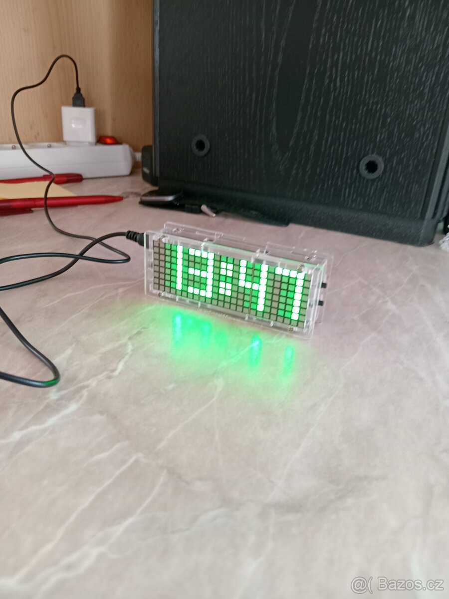 Led Matrix hodiny s  teploměrem (Hadex) Nové