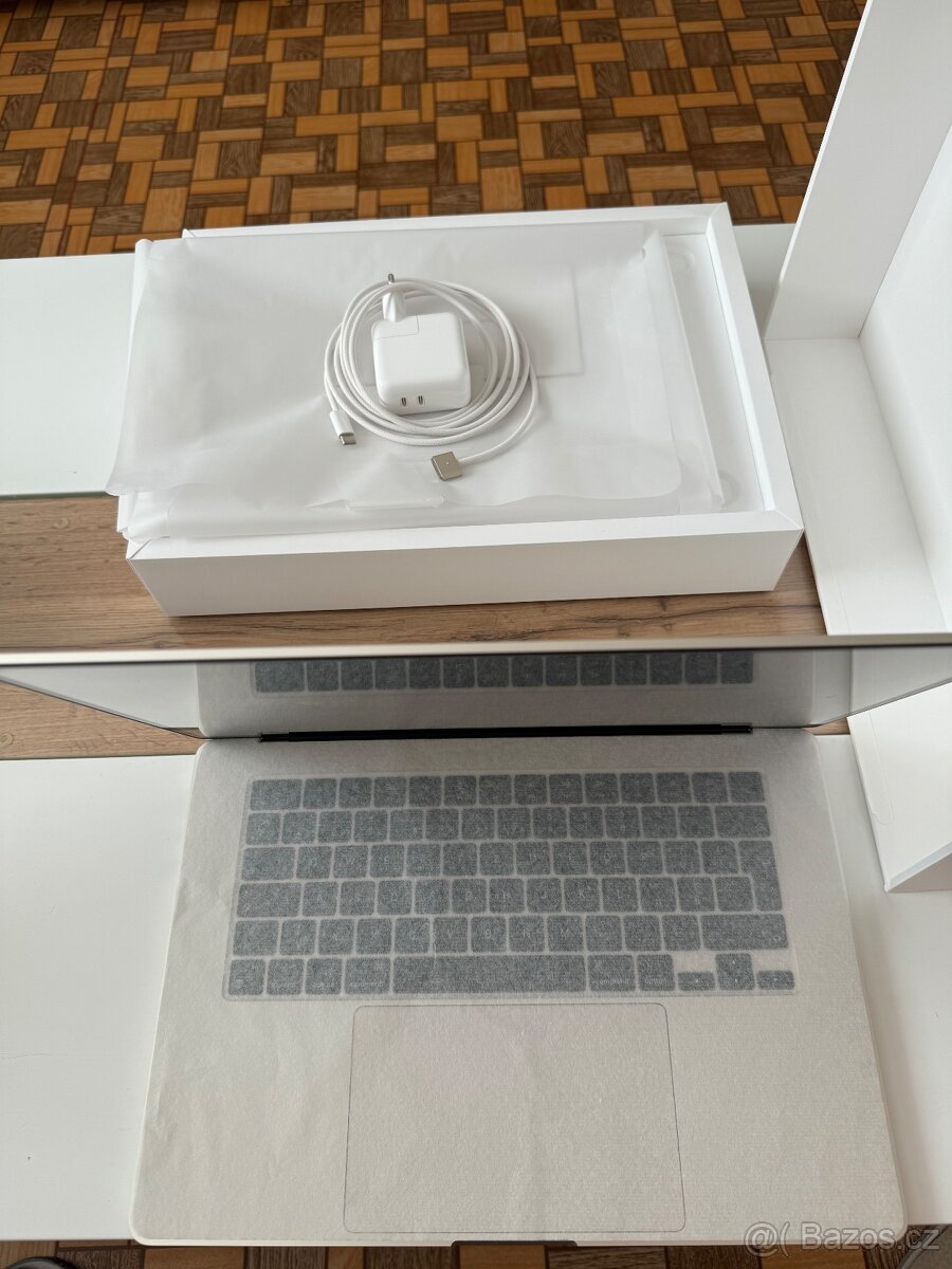 Apple Macbook 15" M2 2023 záruka