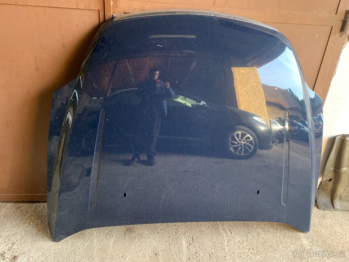 Ford Mondeo mk4 - kapota, nárazník