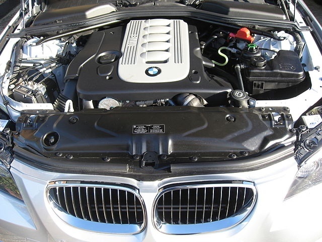 vProdám motor 256d2 z BMW e60 e61 525d 130kw 310tis km