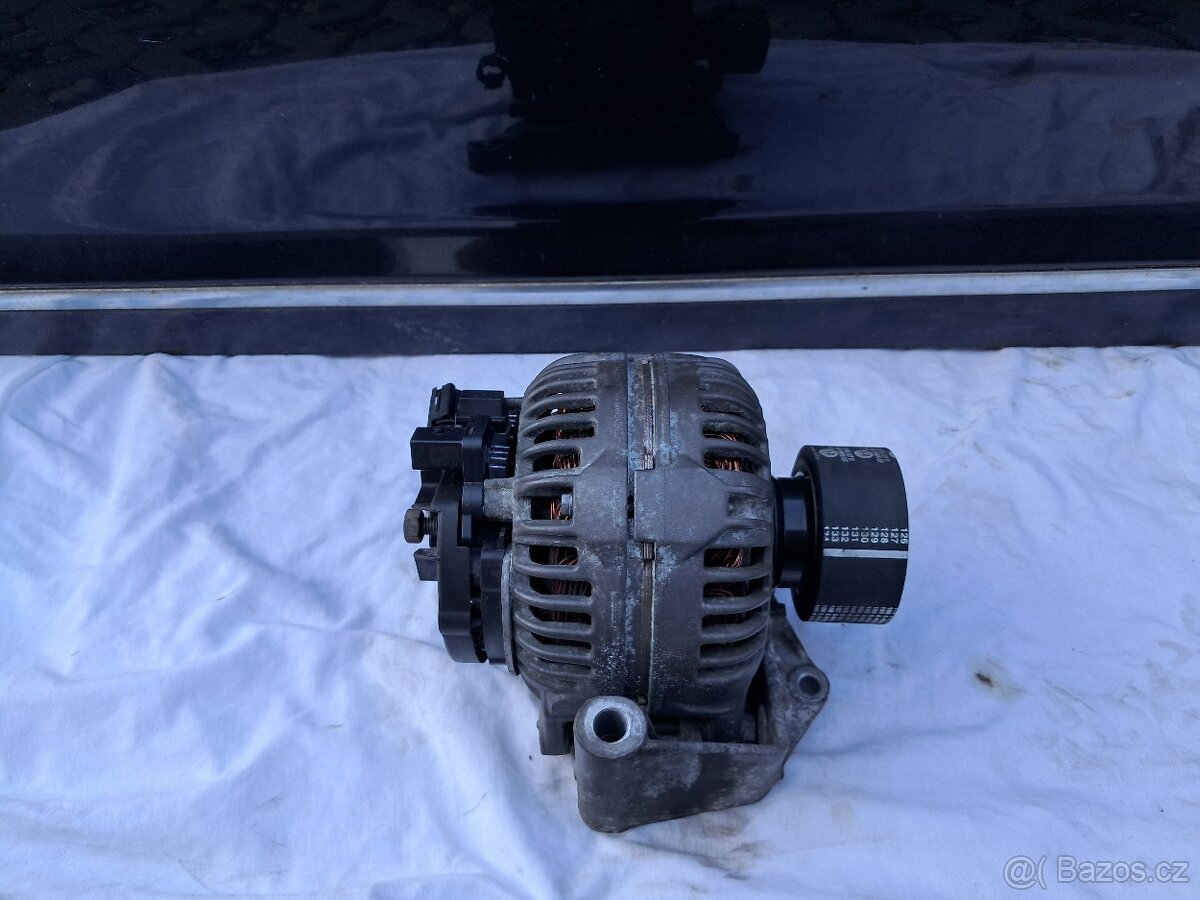 Alternátor pro vozy VW transporter T5 2,5 tdi