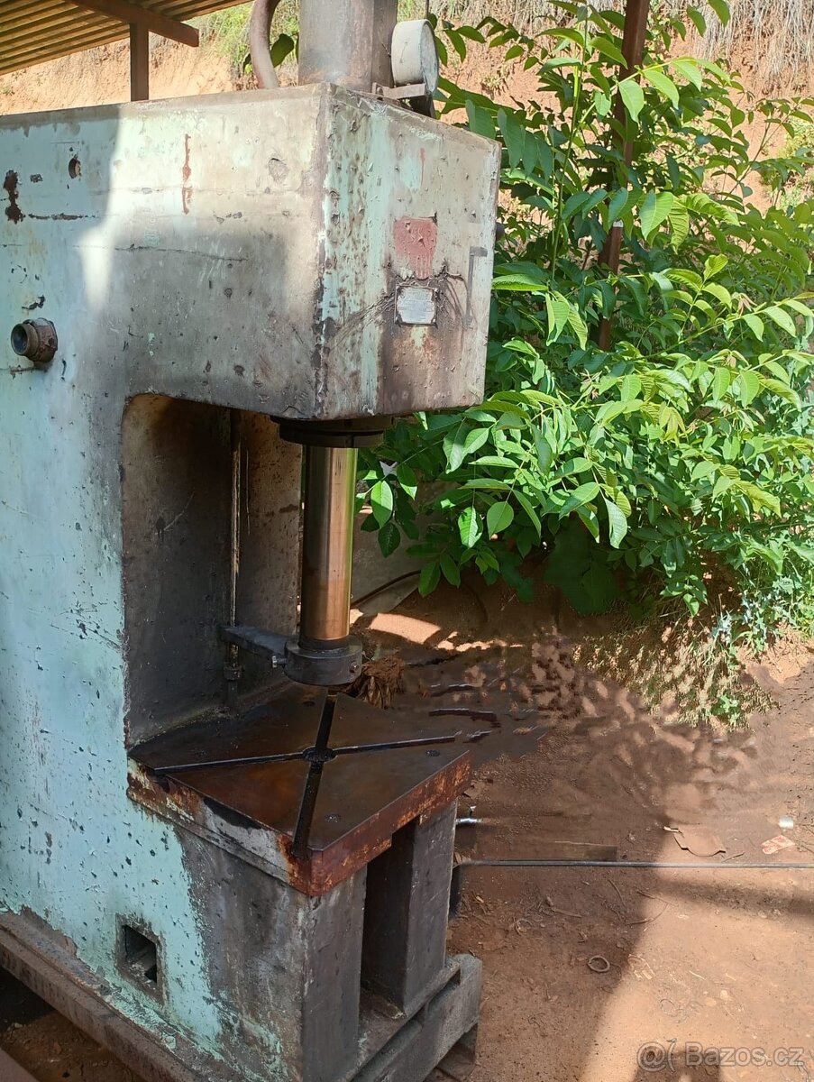 Hydraulický lis