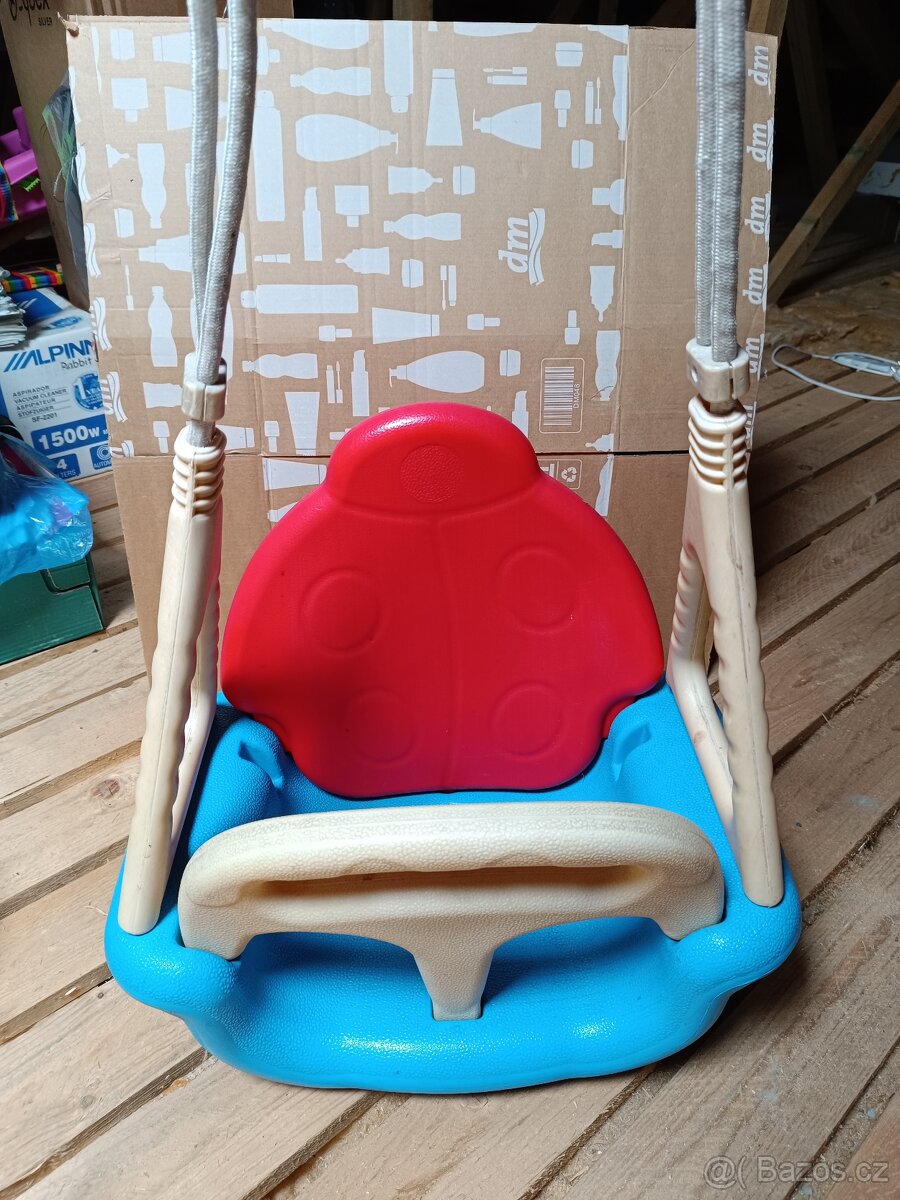 Houpačka pro děti