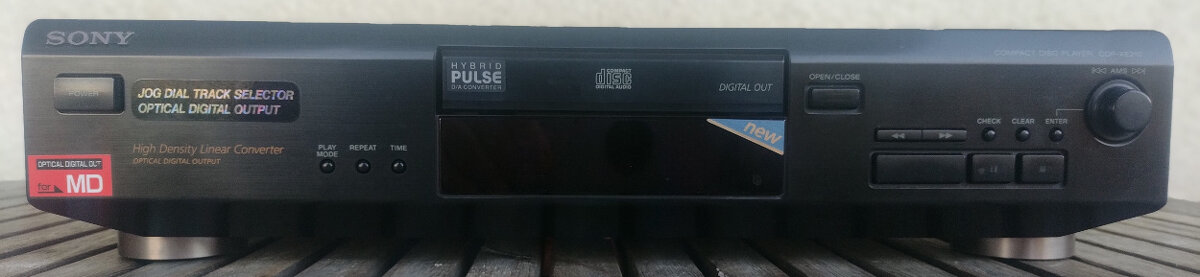 Hifi sestava Sony: zesilovač + CD