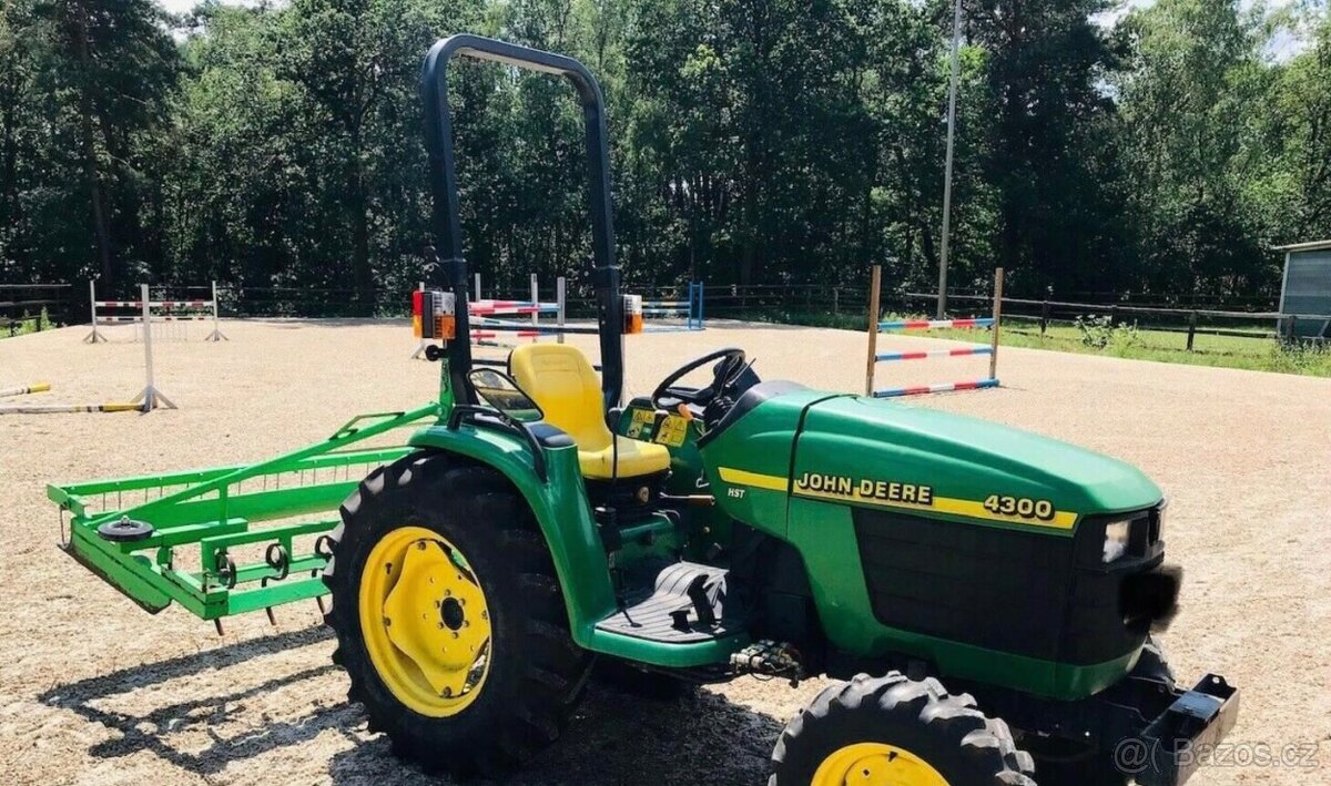 Malotraktor John Deere 4HST/ 300