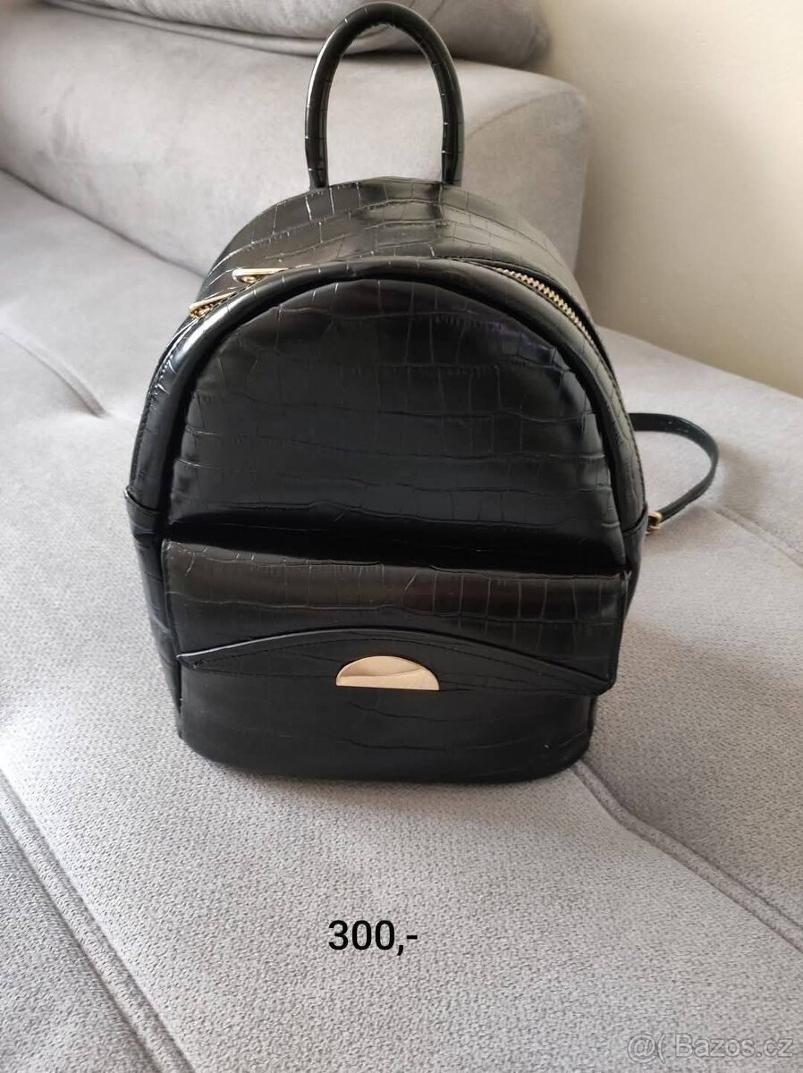 Krásný dámský koženkový elegantní batoh