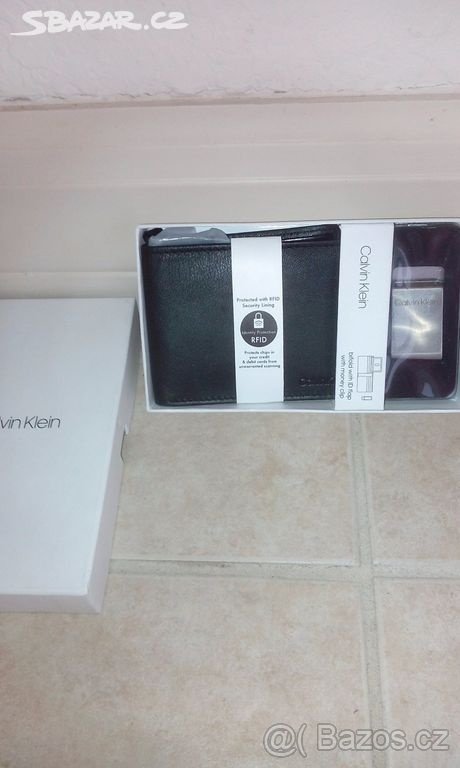 Calvin Klein - panská peněženka.
