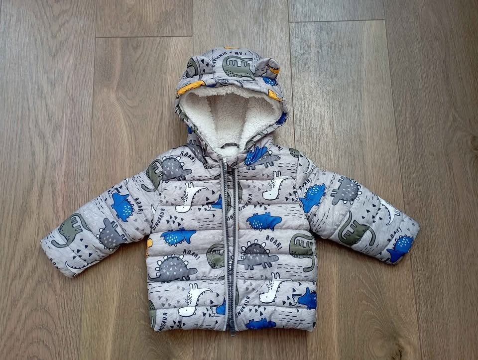 Chlapecká zimní bunda vel. 74