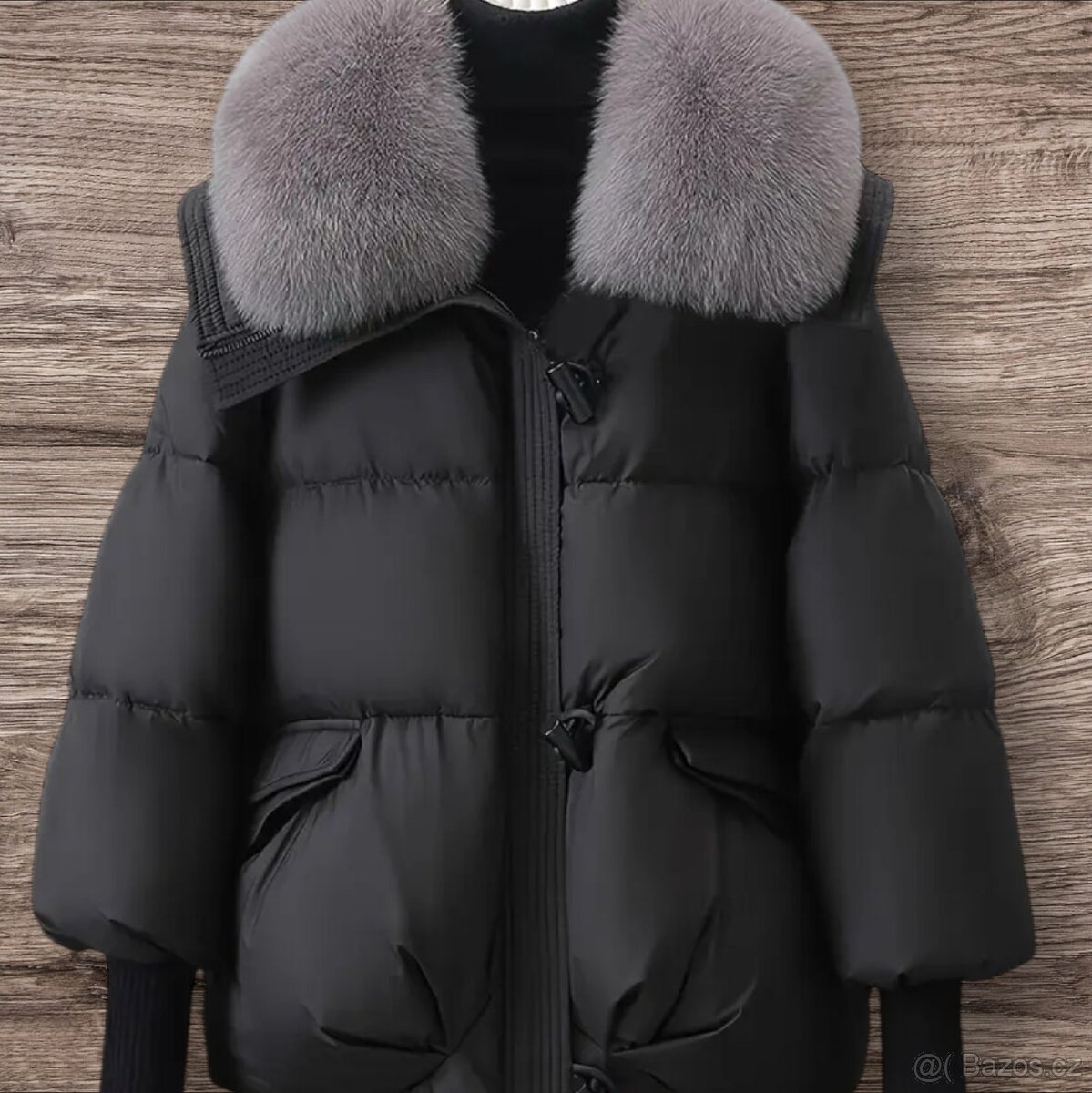 Krásná dámská zimní bunda