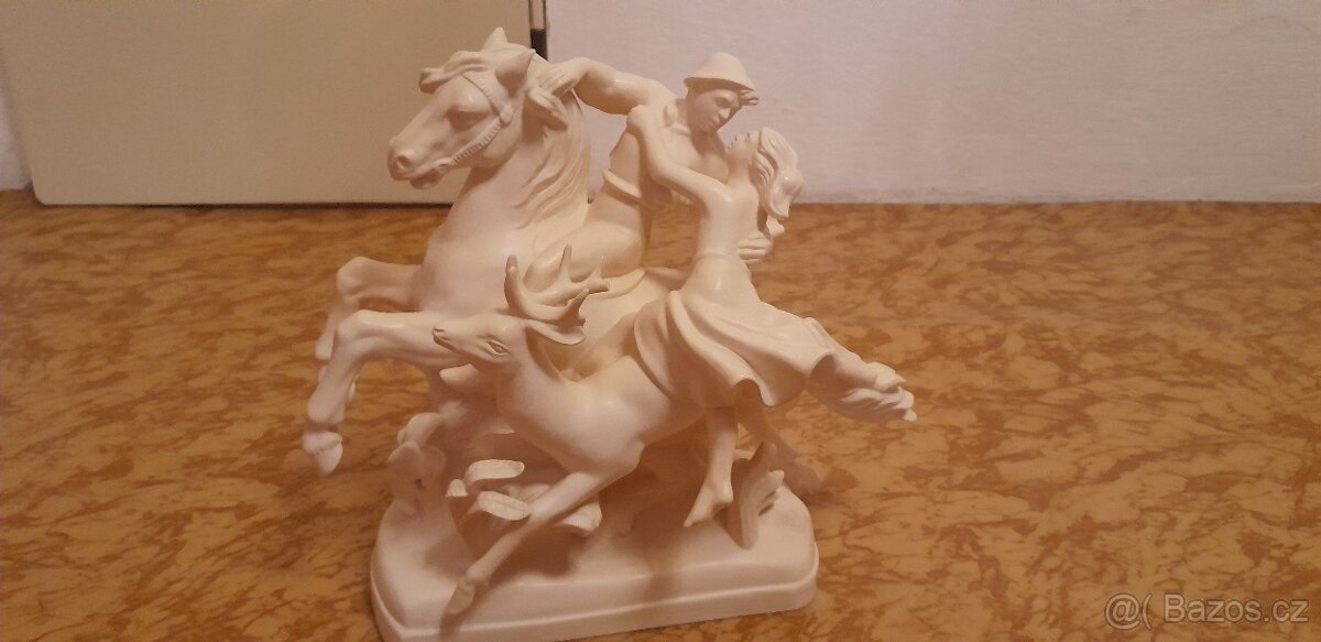 Socha Toman a Lesní panna