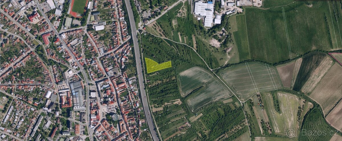 Hustopeče u Brna (7 122 m2)