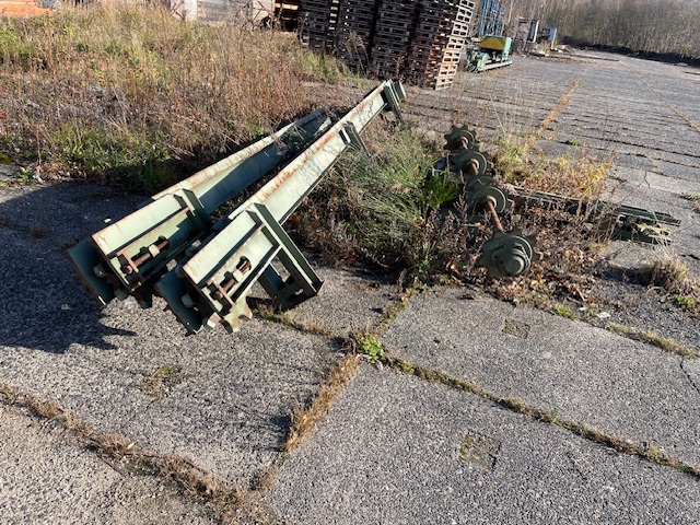 Součásti příčných dopravníků kulatiny