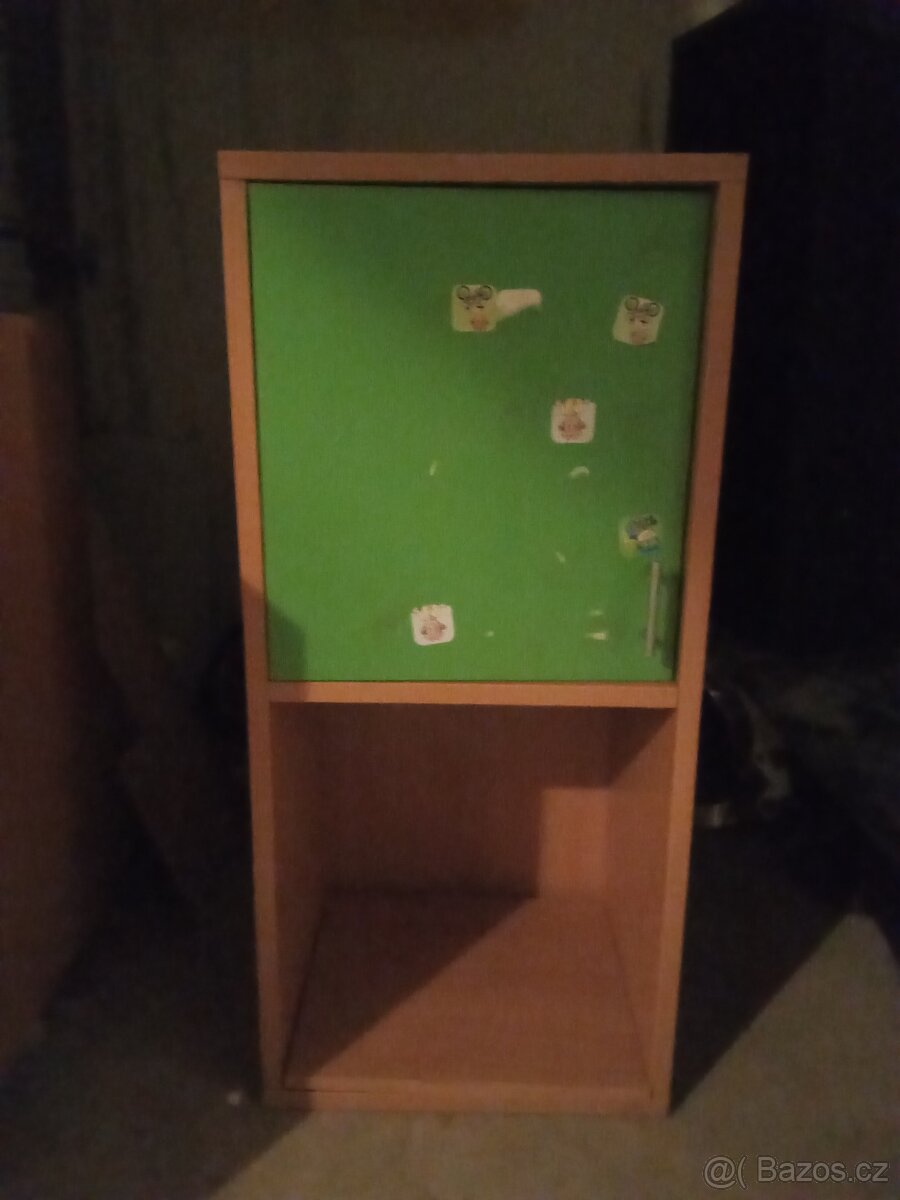 Různě skříňky do dětského pokoje barevné