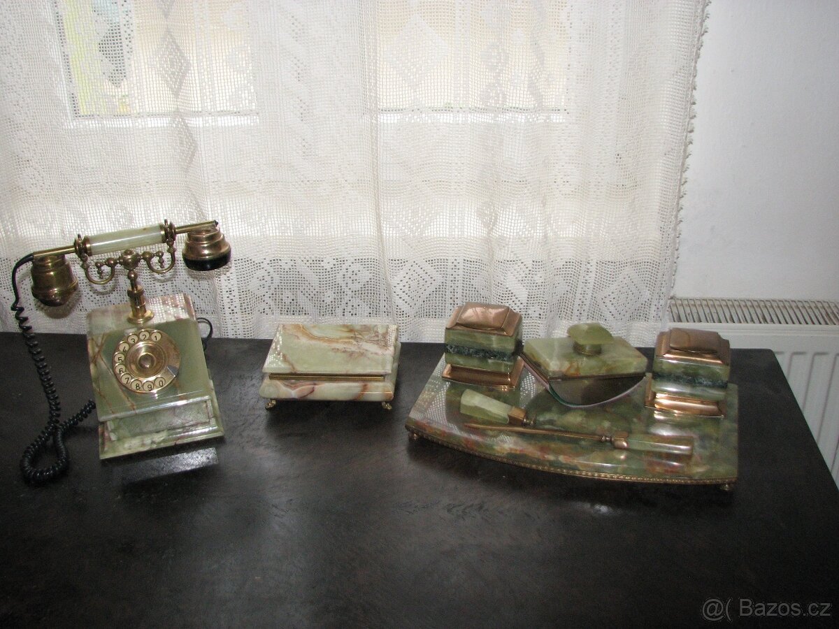 Sedem serióznych starožitnosti