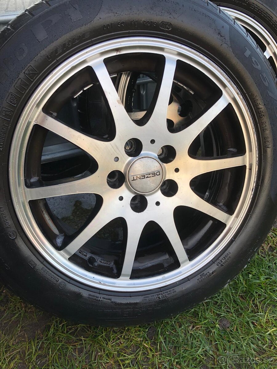 Hliníková kola DEZENT 6,5J15H2 ET38 , s pneu 195/55R15