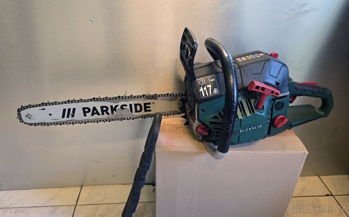 Benzínová pila parkside