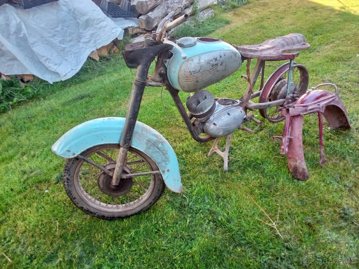 Jawa ČZ 150 kyvacka