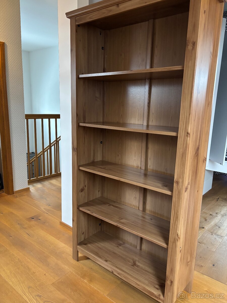 Knihovna antik folie ikea