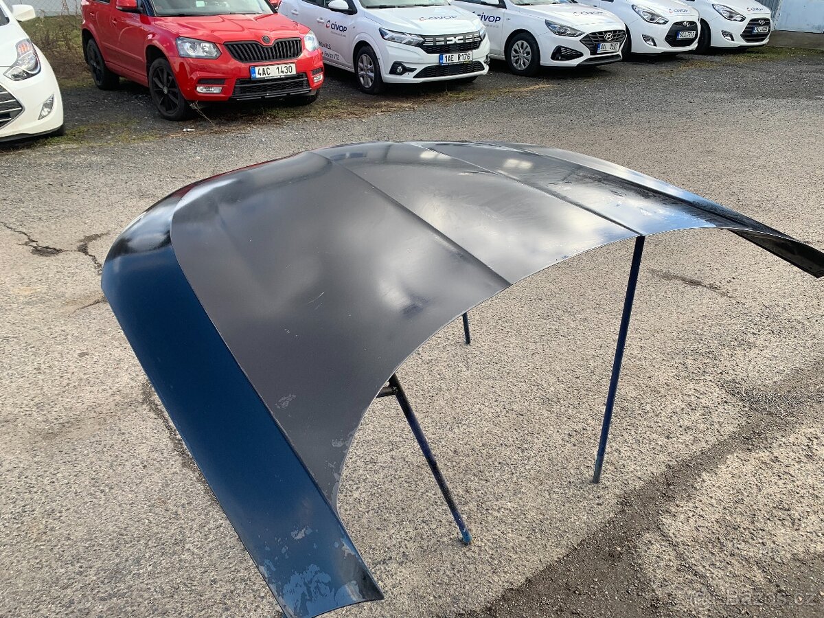 Kapota Škoda Superb III