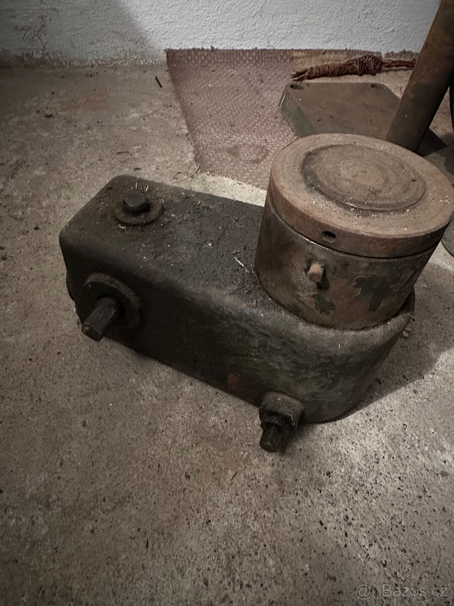 Hever zvedák 25t tun