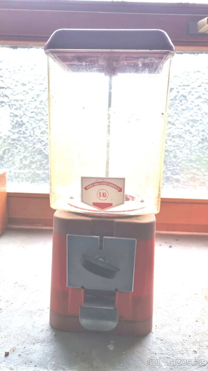 Hobby automat na výdej krmiva