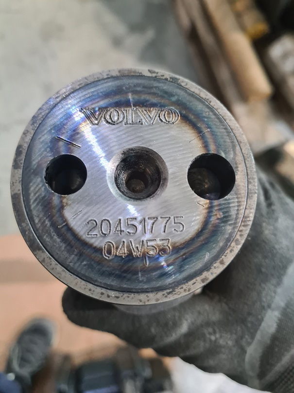 VAČKOVÝ HŘÍDEL VOLVO-15