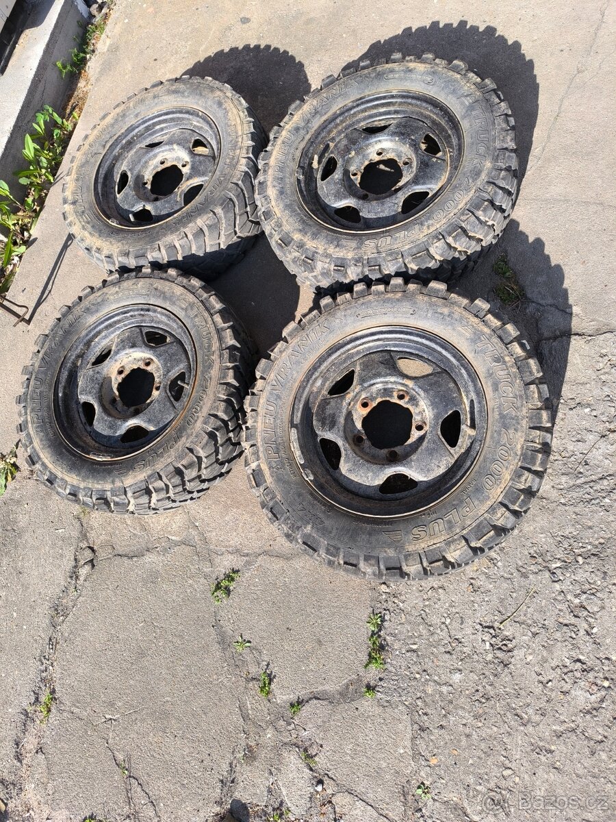 Disky R15 5x139,7 Sada Č.93