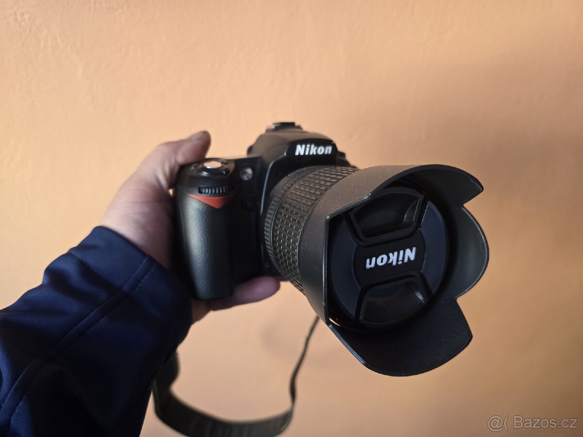 NIKON D 90