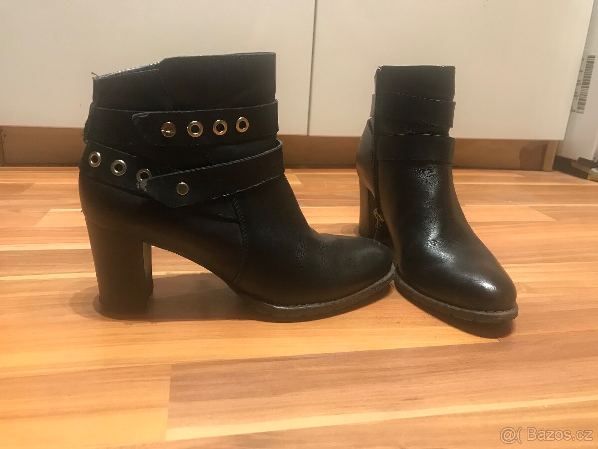 Polokozacky Tamaris 37